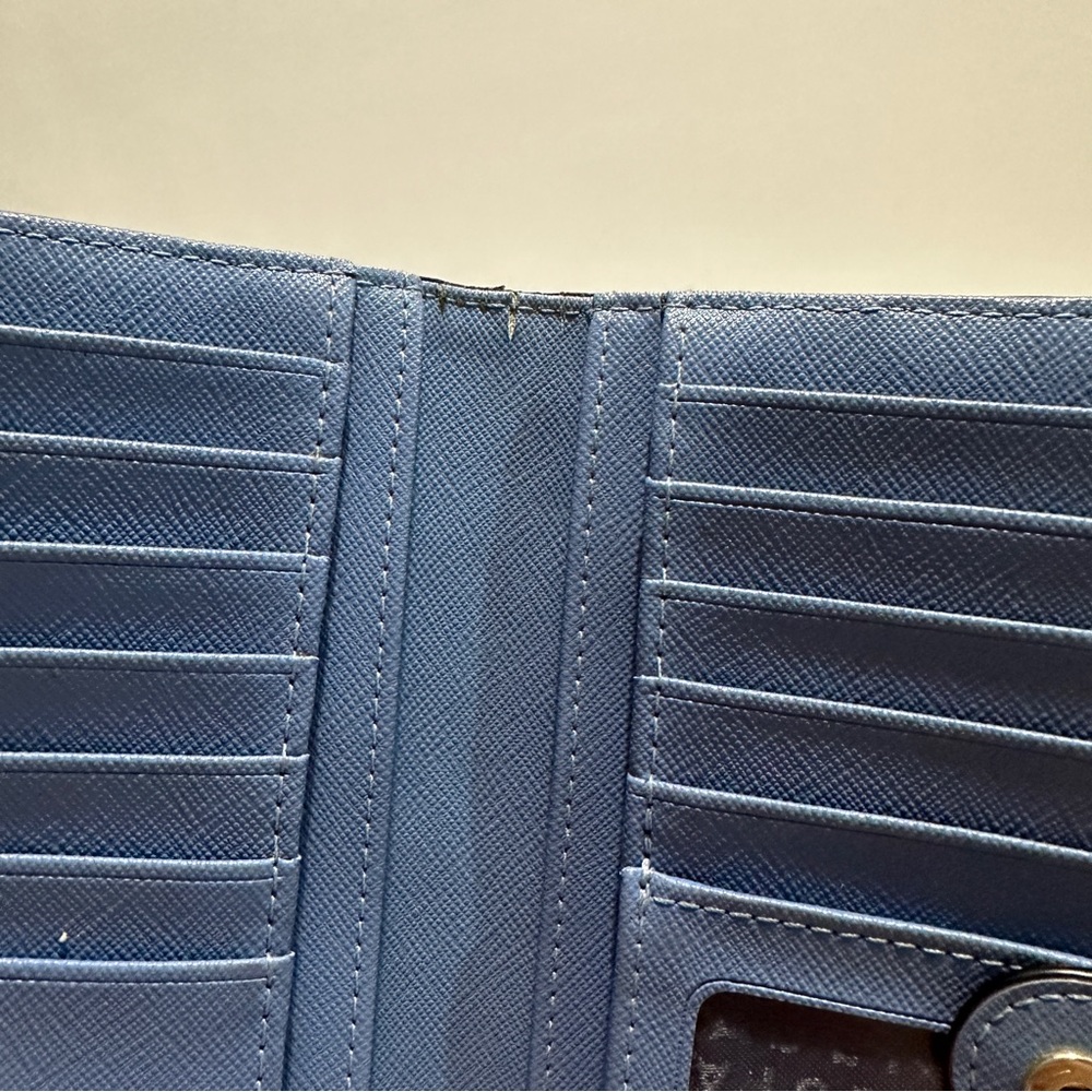Authentic Kate Spade Wallet - Picture 4 of 12